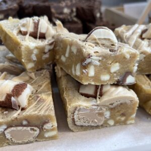 Kinder Bueno Blondie